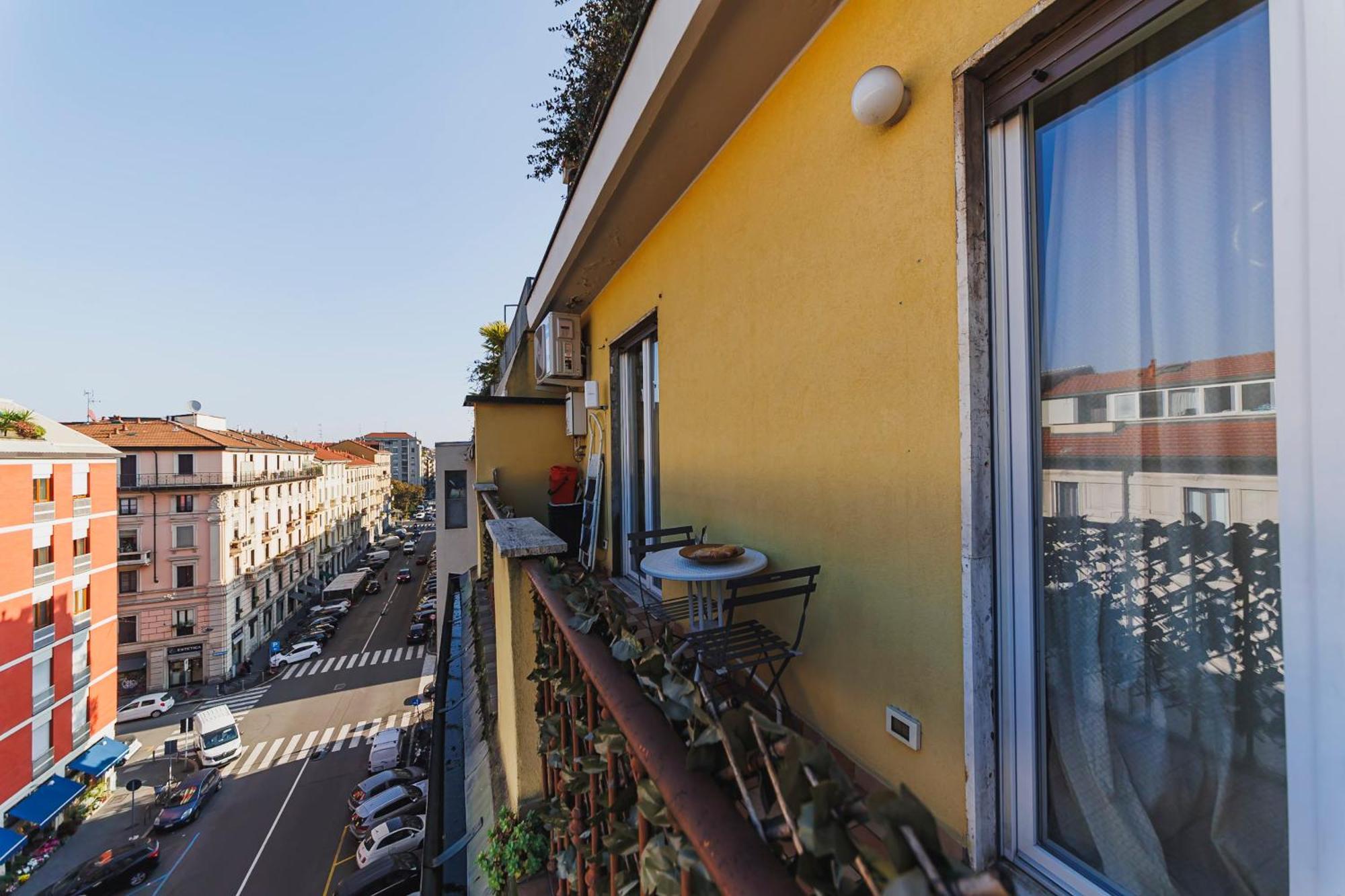 Luminoso Apt In Porta Venezia Milan Bagian luar foto